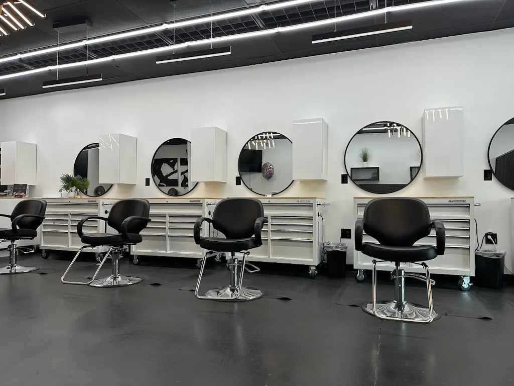 In The Cut Barber&Beauty Lounge — Barber shop in Lawrenceville